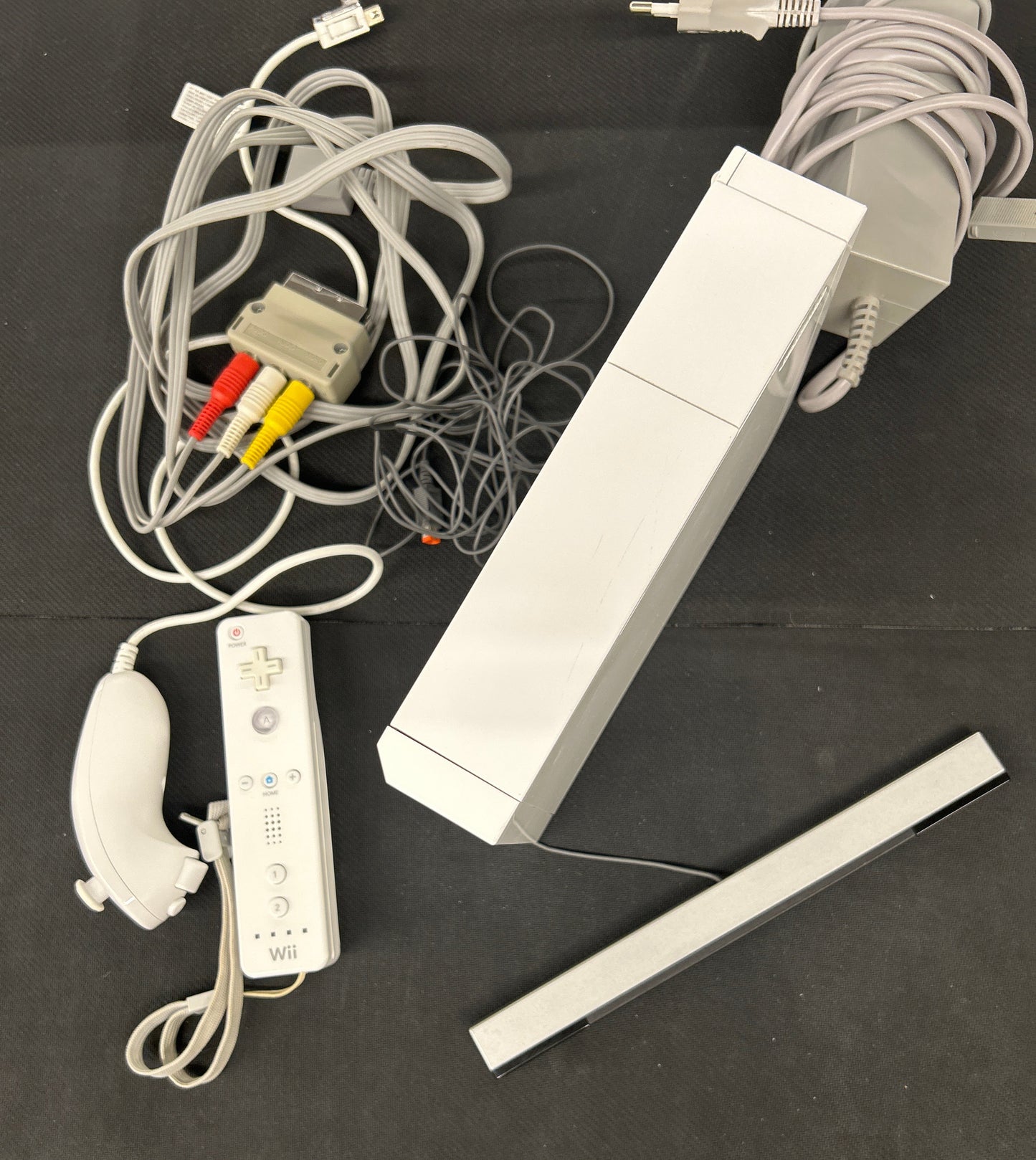 
                  
                    Wii konsol (hvid)
                  
                