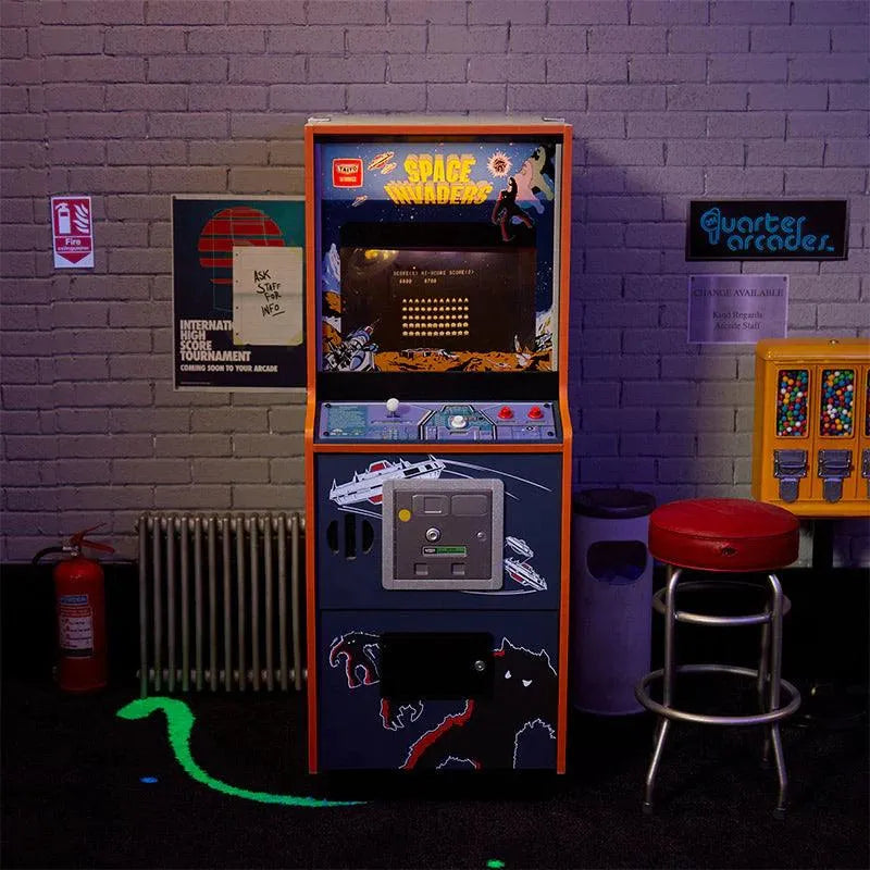 
                  
                    Official Space Invaders Quarter Size Arcade Cabinet + Coin - ZZGames.dk
                  
                