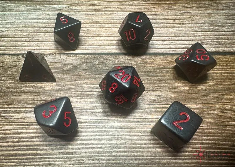 Opaque Polyhedral 7-Die Set - Black/Red - ZZGames.dk