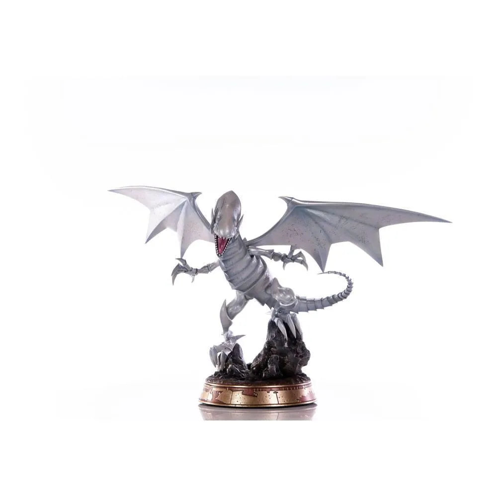 
                  
                    PVC Statue Blue-Eyes White Dragon White Edition 35 cm - ZZGames.dk
                  
                