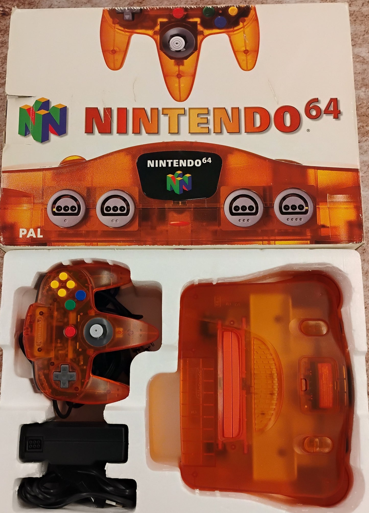 
                  
                    N64 Konsol i æske (Fire Orange)
                  
                