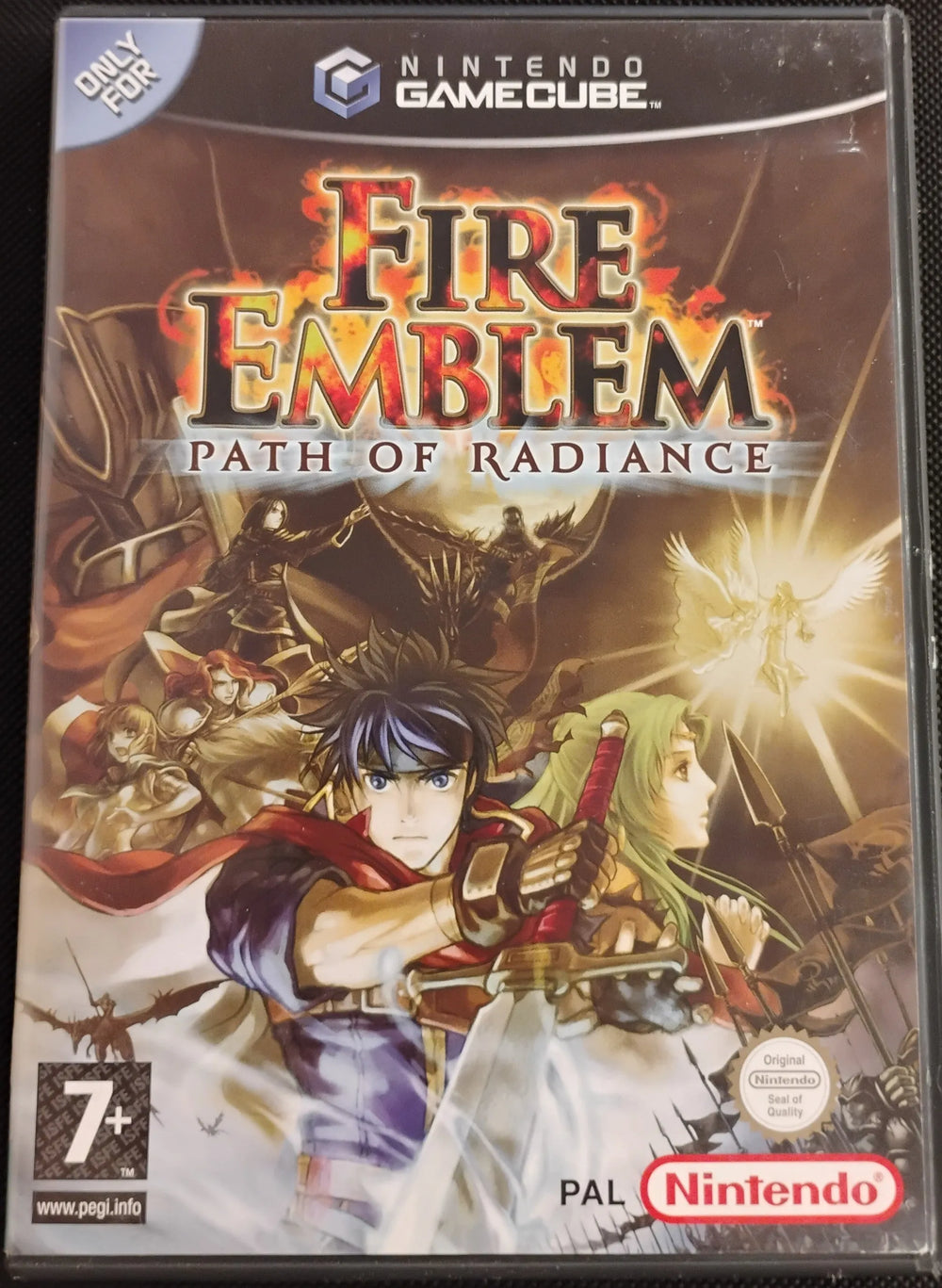 Fire Emblem: Path of Radiance (Lille rift i front cover)