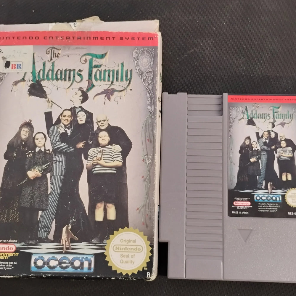 
                  
                    The Addams Family i æske (U. manual (SCN)
                  
                