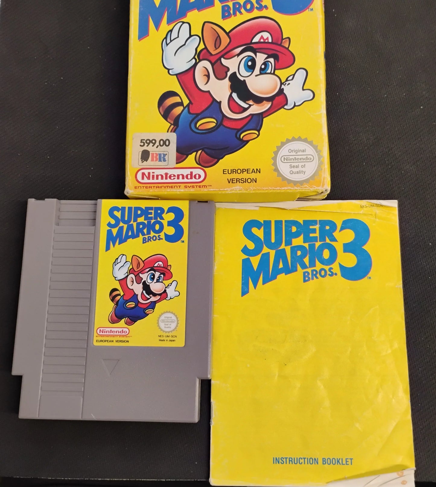 
                  
                    Super Mario Bros. 3 i æske (SCN)
                  
                